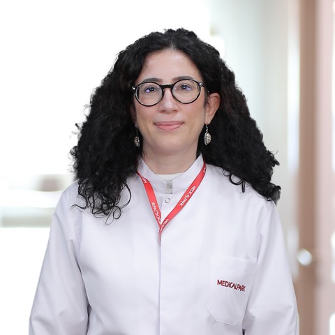 Ayşe Nur İzol Torun