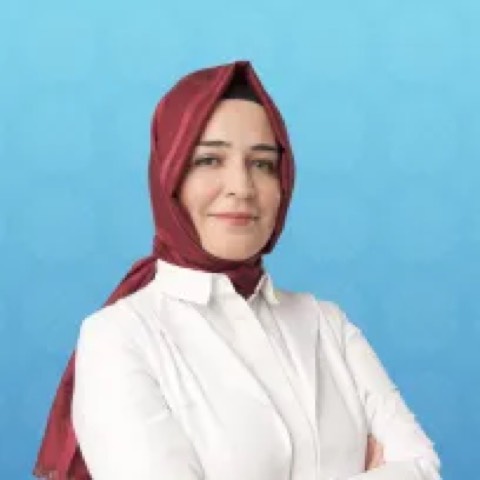 Esra Çokiçli